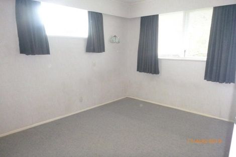 Photo of property in 2 Nielsen Place, Massey, Auckland, 0614