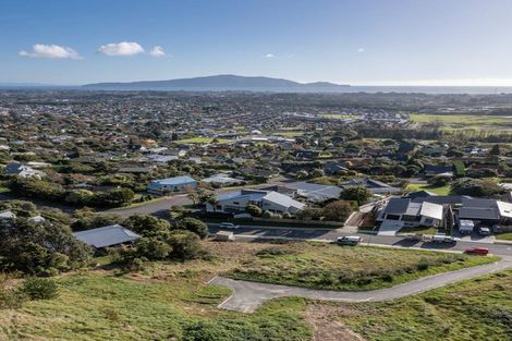 Photo of property in 73 Kotare Street, Waikanae, 5036