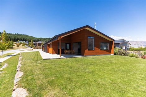 Photo of property in 20 Infinity Drive, Wanaka, 9305