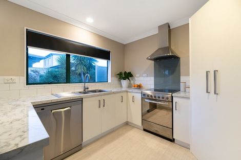 Photo of property in 47 Sandhurst Drive, Papamoa Beach, Papamoa, 3118