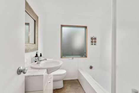 Photo of property in 2 Milton Road, Northcote Point, Auckland, 0627