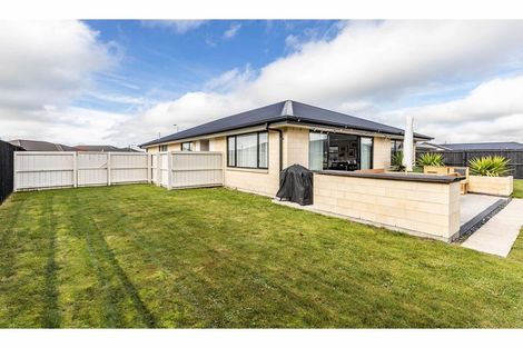 Photo of property in 5 Grasmere Close, Rangiora, 7400