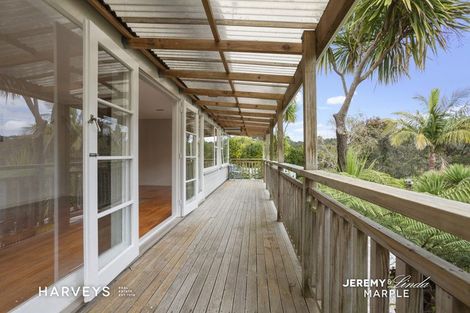Photo of property in 12 Highland Avenue, Titirangi, Auckland, 0604