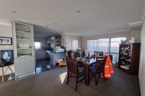 Photo of property in 59a Gloucester Road, Manurewa, Auckland, 2102