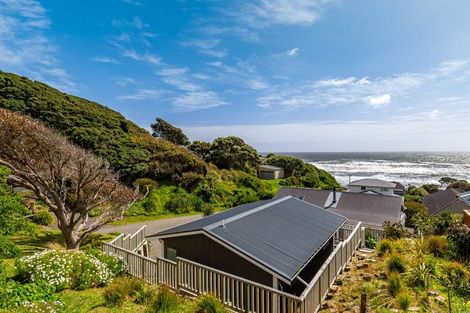 Photo of property in 3 Sand Track, Paekakariki, 5034