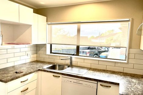 Photo of property in 1/27 Weetman Drive, Browns Bay, Auckland, 0630