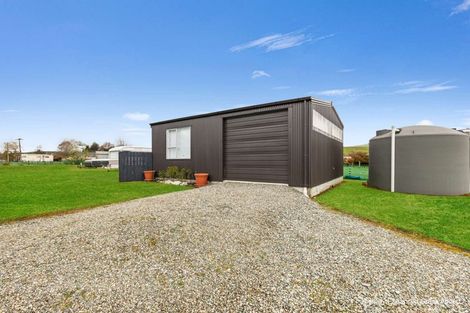 Photo of property in 9 Cleadon Street, Waikaia, 9778