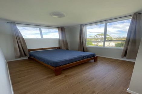 Photo of property in 22 Edgeworth Road, Glenfield, Auckland, 0629