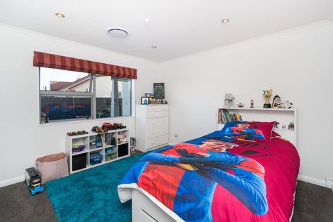 Photo of property in 26 Chestnut Close, Kelvin Grove, Palmerston North, 4414