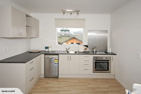 Photo of property in 2f9 Oriental Terrace, Mount Victoria, Wellington, 6011