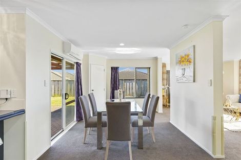 Photo of property in 52 Foxlaw Street, Randwick Park, Auckland, 2105