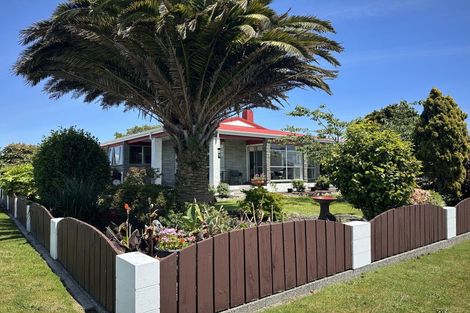 Photo of property in 135 Hall Street, Hokitika, 7810