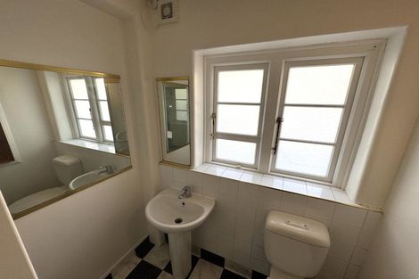 Photo of property in 82 Majoribanks Street, Mount Victoria, Wellington, 6011