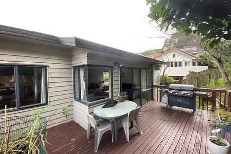 Photo of property in 18 Bush Lane, Northcote Point, Auckland, 0627