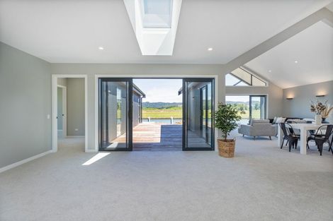 Photo of property in 17 Kahu Crescent, Whitianga, 3510