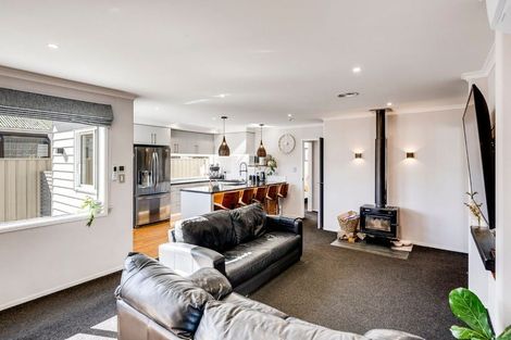 Photo of property in 38a Warwick Crescent, Taradale, Napier, 4112