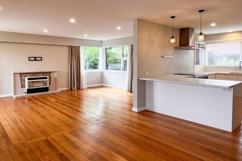 Photo of property in 180 Centaurus Road, Saint Martins, Christchurch, 8022