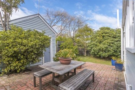 Photo of property in 14 Somerfield Street, Somerfield, Christchurch, 8024