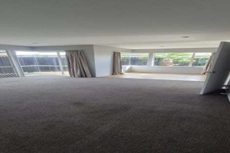 Photo of property in 28 Kirsten Place, Parklands, Christchurch, 8083