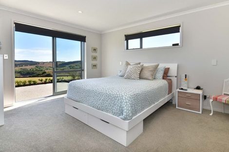 Photo of property in 641 Peak Road, Helensville, 0875