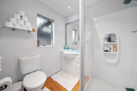 Photo of property in 35 Croftview Road, Wattle Downs, Auckland, 2103