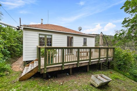 Photo of property in 41 Te Henga Road, Waitakere, Henderson, 0781