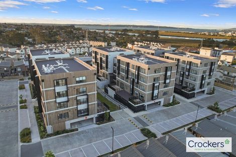 Photo of property in 150 Mcleod Road, Te Atatu South, Auckland, 0610