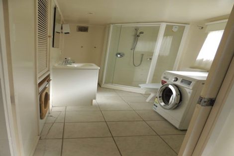Photo of property in 18 Lavelle Road, Henderson, Auckland, 0612