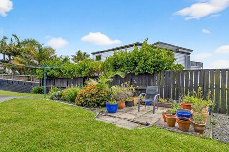 Photo of property in 2/35 Rangitoto Terrace, Milford, Auckland, 0620