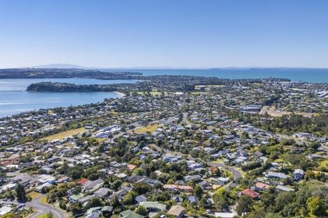 Photo of property in 25 Elliston Crescent, Stanmore Bay, Whangaparaoa, 0932