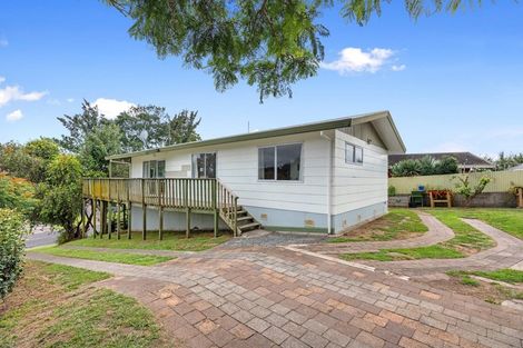Photo of property in 8 Milsom Place, Te Puke, 3119