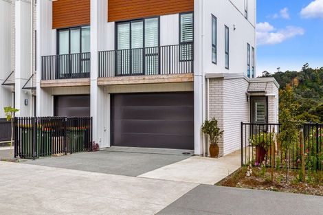 Photo of property in 15 Patrol Lane, Hobsonville, 0616