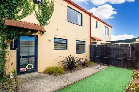 Photo of property in 42 Stanmore Road, Phillipstown, Christchurch, 8011