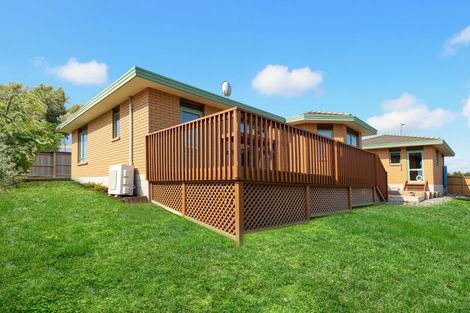 Photo of property in 4 San Pablo Way, Henderson, Auckland, 0612