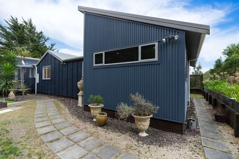 Photo of property in 208 Park Avenue, Waitarere Beach, Levin, 5510
