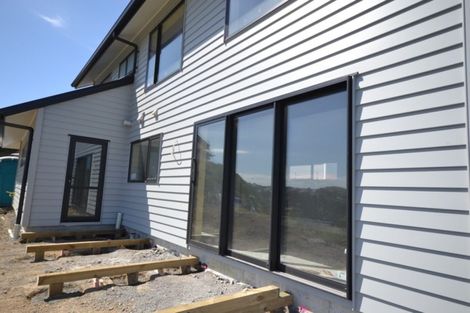 Photo of property in 50 Spenmoor Street, Newlands, Wellington, 6037