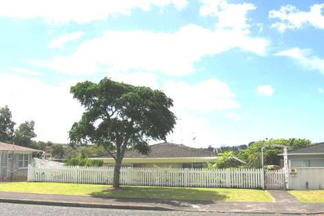 Photo of property in 1/35 Cockayne Crescent, Sunnynook, Auckland, 0620