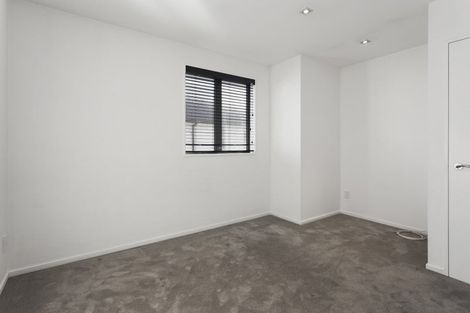 Photo of property in 144a Holly Road, St Albans, Christchurch, 8014