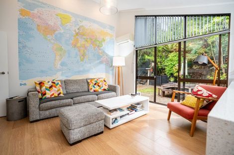 Photo of property in 80 Amapur Drive, Khandallah, Wellington, 6035