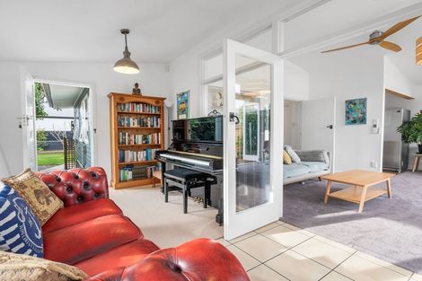 Photo of property in 71 Main Road, Redcliffs, Christchurch, 8081