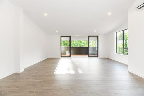 Photo of property in 20 Arataki Way, Glen Eden, Auckland, 0602
