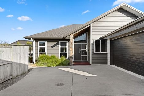 Photo of property in 27 Teatree Close, Huntington, Hamilton, 3210