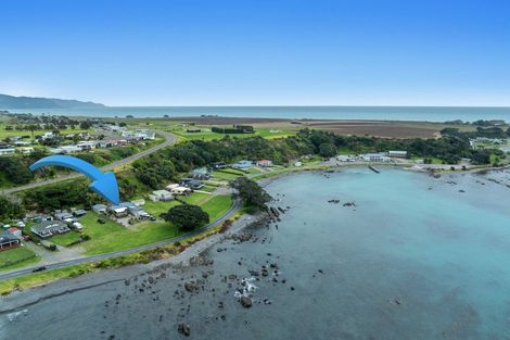 Photo of property in 21 Orete Point Road, Waihau Bay, Te Kaha, 3199