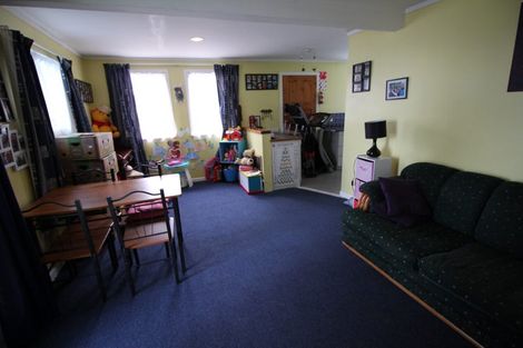 Photo of property in Carillion/the Knoll, 33 Thompson Street, Mount Cook, Wellington, 6011