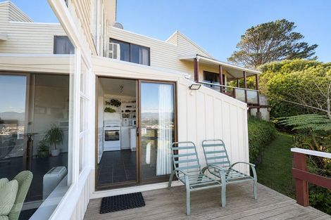 Photo of property in 32 Highbury Road, Highbury, Wellington, 6012