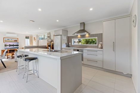 Photo of property in 27 Allington Place, Bethlehem, Tauranga, 3110