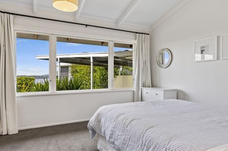 Photo of property in 6 Scenic Heights, Acacia Bay, Taupo, 3330