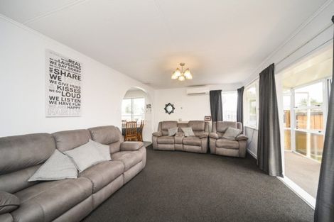 Photo of property in 37 Karamea Crescent, Kelvin Grove, Palmerston North, 4414