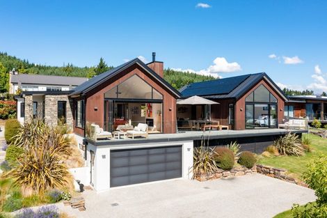 Photo of property in 11 Clutha Place, Wanaka, 9305