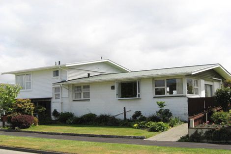 Photo of property in 20 Rosedale Place, Avonhead, Christchurch, 8042